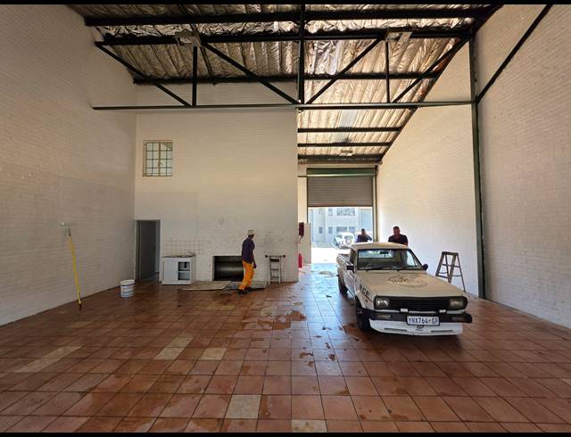 232M² MINI FACTORY TO LET IN KYA SANDS